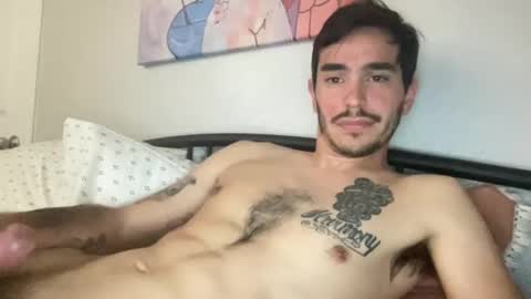 Snapshot of studleydooright420 chatting on December 18, 10:46 pm studleydooright420 online show from December 18, 10:46 pm