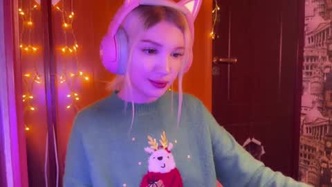 Snapshot of stuffy_ri chatting on December 17, 11:16 pm stuffy_ri online show from December 17, 11:16 pm