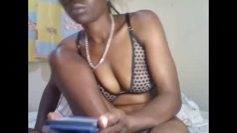 Snapshot of sty18 chatting on January 6, 10:02 am sty18 online show from January 6, 10:02 am