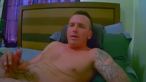 styles1003 online show from April 17, 10:57 pm