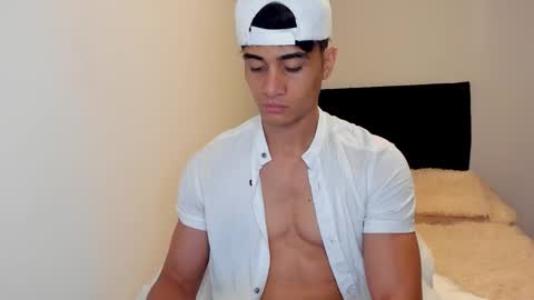 stylish men online show from September 30, 1:49 pm