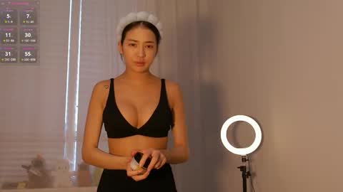 Aya  Fav tips 77101201  online show from May 19, 12:05 am
