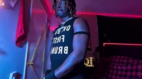 Snapshot of suavechocolatecity chatting on March 17, 7:12 am Hot Chocolate online show from March 17, 7:12 am