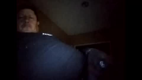 Snapshot of suavecito123828379 chatting on May 17, 9:49 am suavecito123828379 online show from May 17, 9:49 am