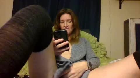 Snapshot of sub4you69brat chatting on January 18, 2:25 am sub4you69brat online show from January 18, 2:25 am