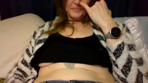 Snapshot of sub4you69brat chatting on January 22, 11:32 pm sub4you69brat online show from January 22, 11:32 pm