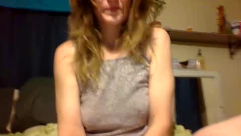 Snapshot of sub4you69brat chatting on January 28, 1:39 am sub4you69brat online show from January 28, 1:39 am