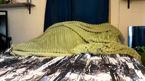 Snapshot of sub4you69brat chatting on February 26, 4:35 pm sub4you69brat online show from February 26, 4:35 pm