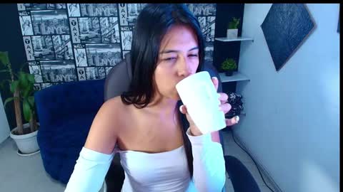 Snapshot of sub_scarlett_ chatting on December 1, 12:43 pm sub_scarlett_ online show from December 1, 12:43 pm