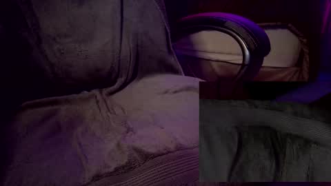 subbiguy00 online show from October 25, 1:07 pm