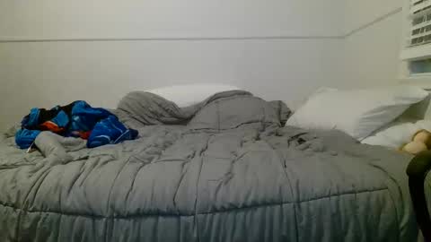 Snapshot of submissivegold chatting on February 17, 3:36 am submissivegold online show from February 17, 3:36 am