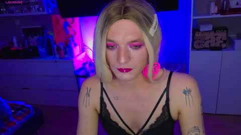 Snapshot of succubu_ss chatting on February 3, 2:33 pm succubu_ss online show from February 3, 2:33 pm