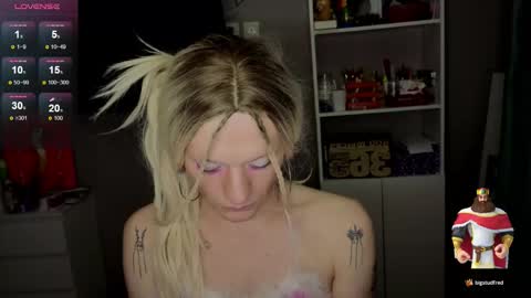 Snapshot of succubu_ss chatting on February 26, 7:24 pm succubu_ss online show from February 26, 7:24 pm