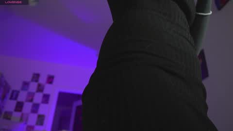 succubus_66 online show from December 4, 10:35 am