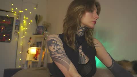 Snapshot of succubus_66 chatting on March 7, 8:33 am succubus_66 online show from March 7, 8:33 am