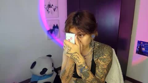 Snapshot of succubus_girl_ chatting on May 30, 3:53 pm Alexy online show from May 30, 3:53 pm