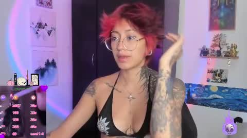 Snapshot of succubus_girl_ chatting on July 14, 1:50 pm Alexy online show from July 14, 1:50 pm