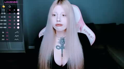 succubus_leslie online show from October 6, 11:35 pm