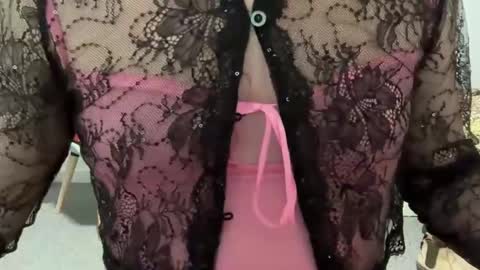 Snapshot of suckingsam chatting on February 26, 12:49 am swallowdaddysboy online show from February 26, 12:49 am