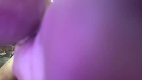 Snapshot of suckmeoffuk chatting on October 3, 6:10 am JJ online show from October 3, 6:10 am