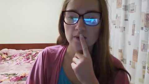 suckmydickifurstreight online show from December 16, 4:45 pm