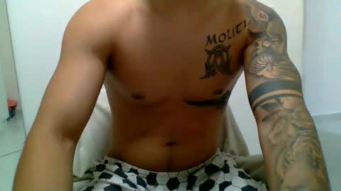 suetsemsay online show from December 1, 3:11 am