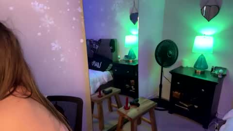 Jessica Windstorm online show from July 3, 12:55 pm