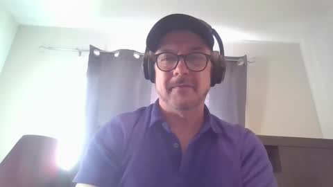 Snapshot of sugarbear66 chatting on January 6, 6:52 pm Teddybear Richard online show from January 6, 6:52 pm