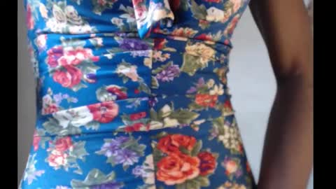 Snapshot of sugarmeltsxx chatting on October 8, 7:28 am Bella online show from October 8, 7:28 am