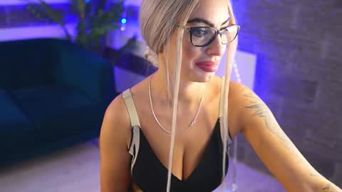 Sugar online show from October 13, 11:43 am