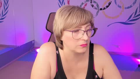 Vivien online show from December 21, 9:12 am