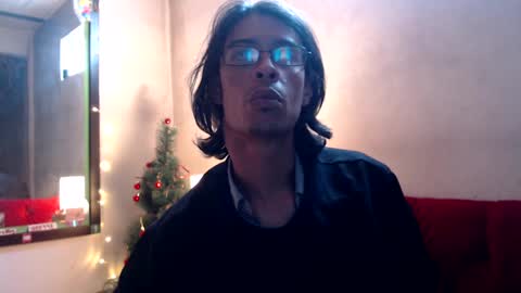 suggabrown_ online show from December 24, 9:33 pm
