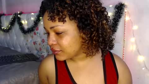 suggabrown_ online show from December 30, 9:19 pm
