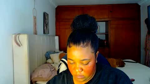 Cami   Back in 2 hours online show from December 5, 7:06 am