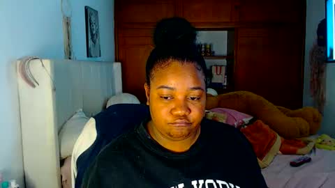 Cami   Back in 2 hours online show from April 7, 7:42 am