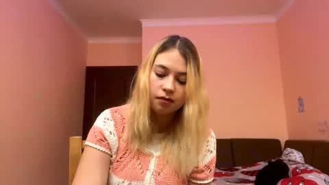 Elizabeth online show from October 23, 3:44 pm