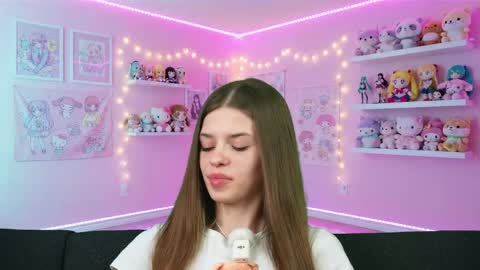 sukie_spooky online show from April 15, 8:54 am