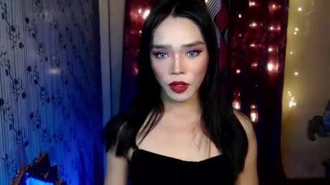 Snapshot of sultry_sirenxx chatting on December 27, 11:28 am sultry_sirenxx online show from December 27, 11:28 am