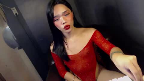 Snapshot of sultry_sirenxx chatting on February 14, 5:57 pm sultry_sirenxx online show from February 14, 5:57 pm