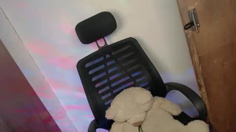 Snapshot of sultry_sirenxx chatting on February 23, 8:00 pm sultry_sirenxx online show from February 23, 8:00 pm