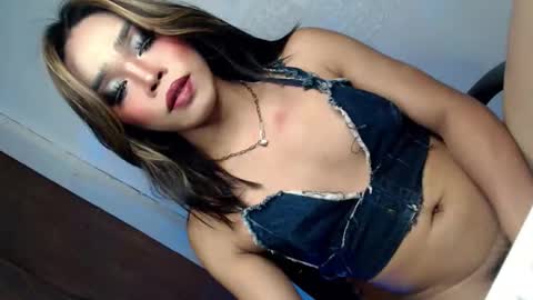 Snapshot of sultry_sirenxx chatting on September 29, 11:04 am sultry_sirenxx online show from September 29, 11:04 am