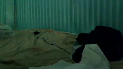 sum4u2see43 online show from March 8, 9:51 pm