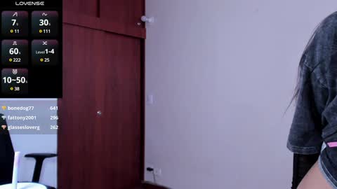 Nicolle  online show from January 18, 9:34 pm