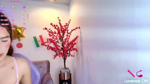 Snapshot of summer_miller chatting on June 18, 11:36 am summer_miller online show from June 18, 11:36 am