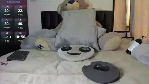 Andres-tattoos  Derek Hairy online show from February 20, 7:58 pm