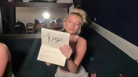 summerclarke2 online show from October 10, 8:19 pm