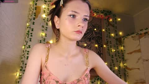 summerhazee online show from December 29, 5:01 pm