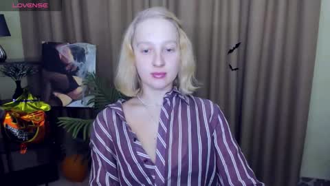 Snapshot of summerjem chatting on November 2, 8:06 am summerjem online show from November 2, 8:06 am