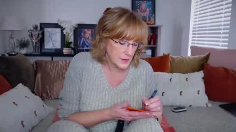 SummerKnightzzz online show from November 4, 1:32 pm