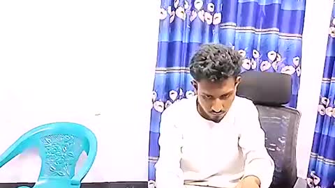 Snapshot of sumonbigboy215042 chatting on February 2, 12:48 pm sumonblgboyr online show from February 2, 12:48 pm